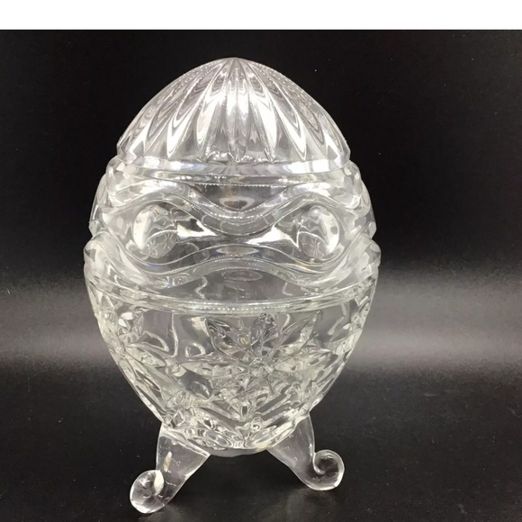 Fifth Avenue Crystal Alexandra 6" Egg Cut Glass Footed Candy Dish - Picture 1 of 6